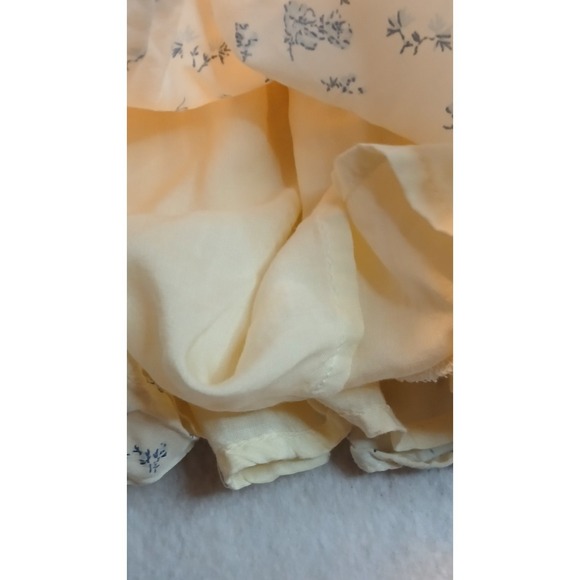 Abercrombie and Fitch Floral Ruffle Romper White Blue Cottagecore Summer - Picture 6 of 12